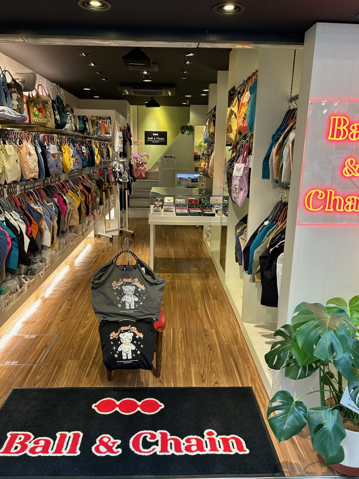 MYMT CLOTHING(X)