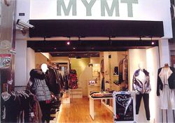 MYMT CLOTHINGの写真